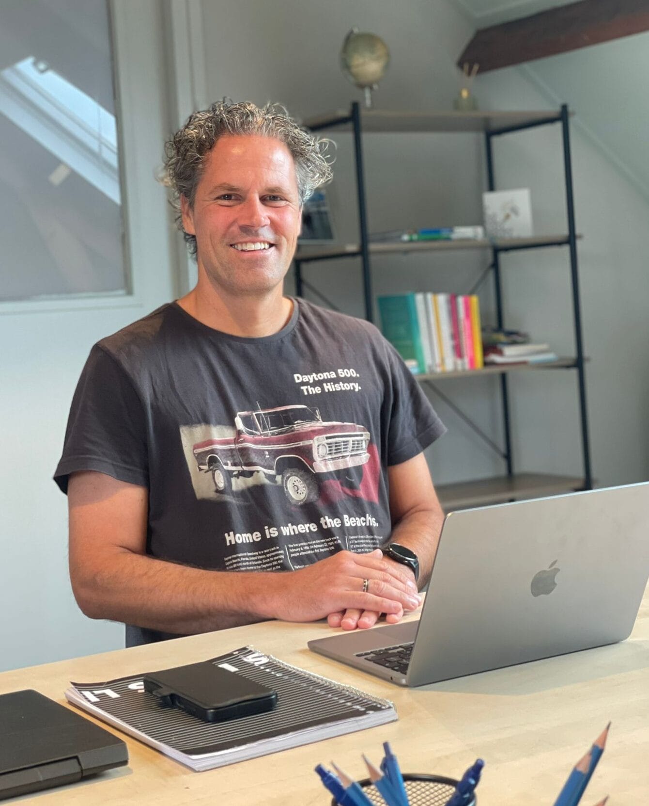 Wilbert die glundert en de eigenaar is van FunckeLokaal,nl